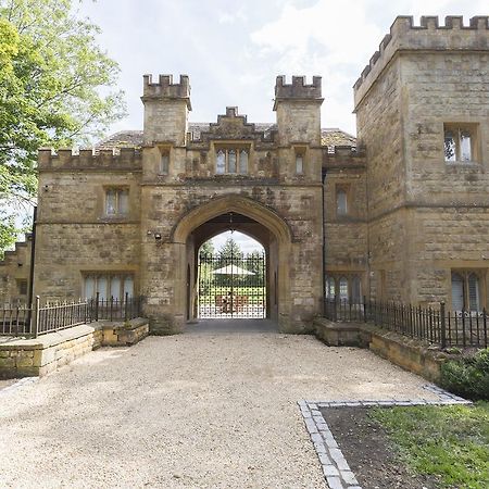 Castle Gatehouse Villa Winchcombe Exterior photo